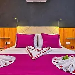 Uezuemlue 1 Bedroom Secluded With Private Pool Hot Tub * Kalkan