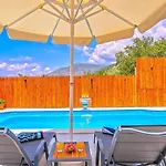Uezuemlue 1 Bedroom Secluded With Private Pool Hot Tub Villa