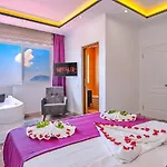 Villa Uezuemlue 1 Bedroom Secluded With Private Pool Hot Tub *