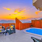 Villa Uezuemlue 1 Bedroom Secluded With Private Pool Hot Tub *