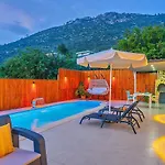 Uezuemlue 1 Bedroom Secluded With Private Pool Hot Tub Villa *