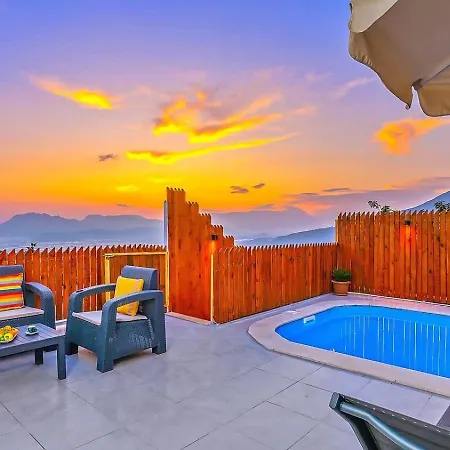Villa Uezuemlue 1 Bedroom Secluded With Private Pool Hot Tub *