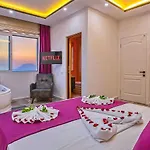 Uezuemlue 1 Bedroom Secluded With Private Pool Hot Tub