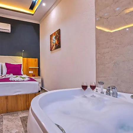 Vila Uezuemlue 1 Bedroom Secluded With Private Pool Hot Tub