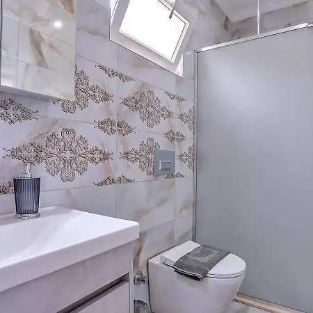 Villa Uezuemlue 1 Bedroom Secluded With Private Pool Hot Tub
